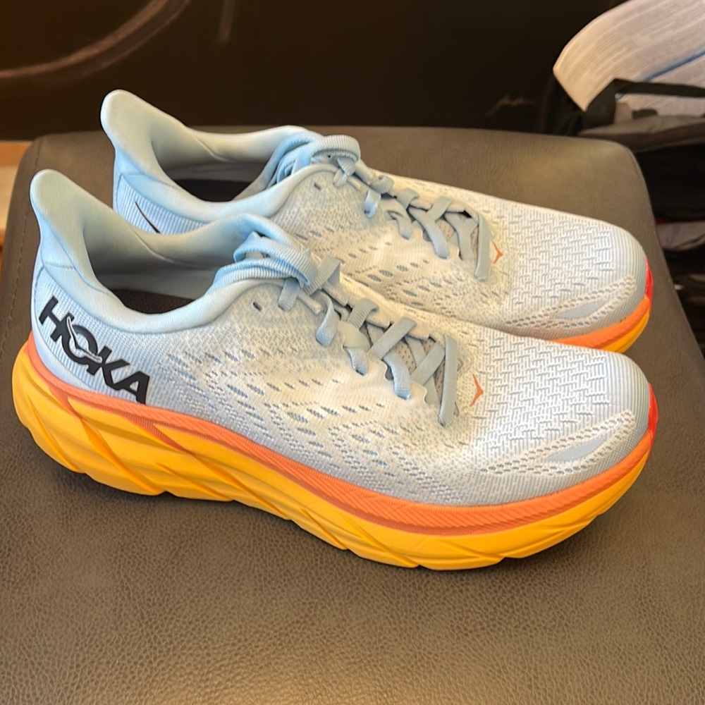 Hokas sneakers